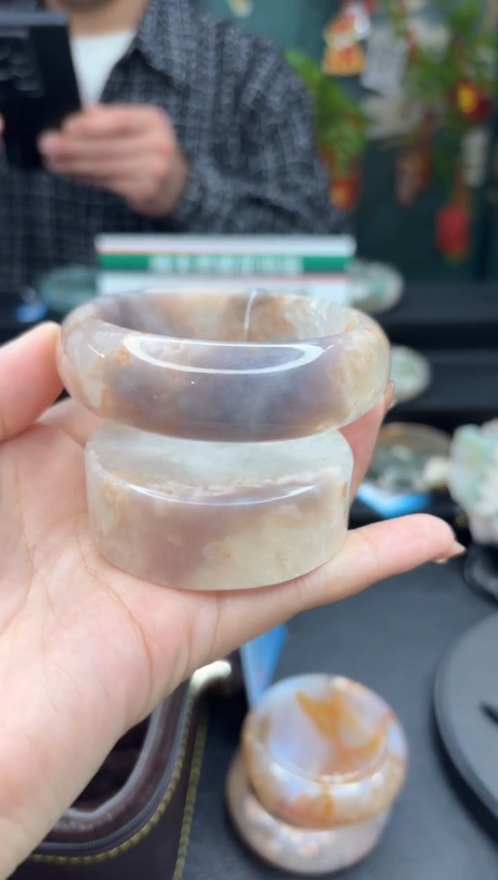 【闪购商品】石英质玉手镯未镶嵌848（58圈赠送镯心）