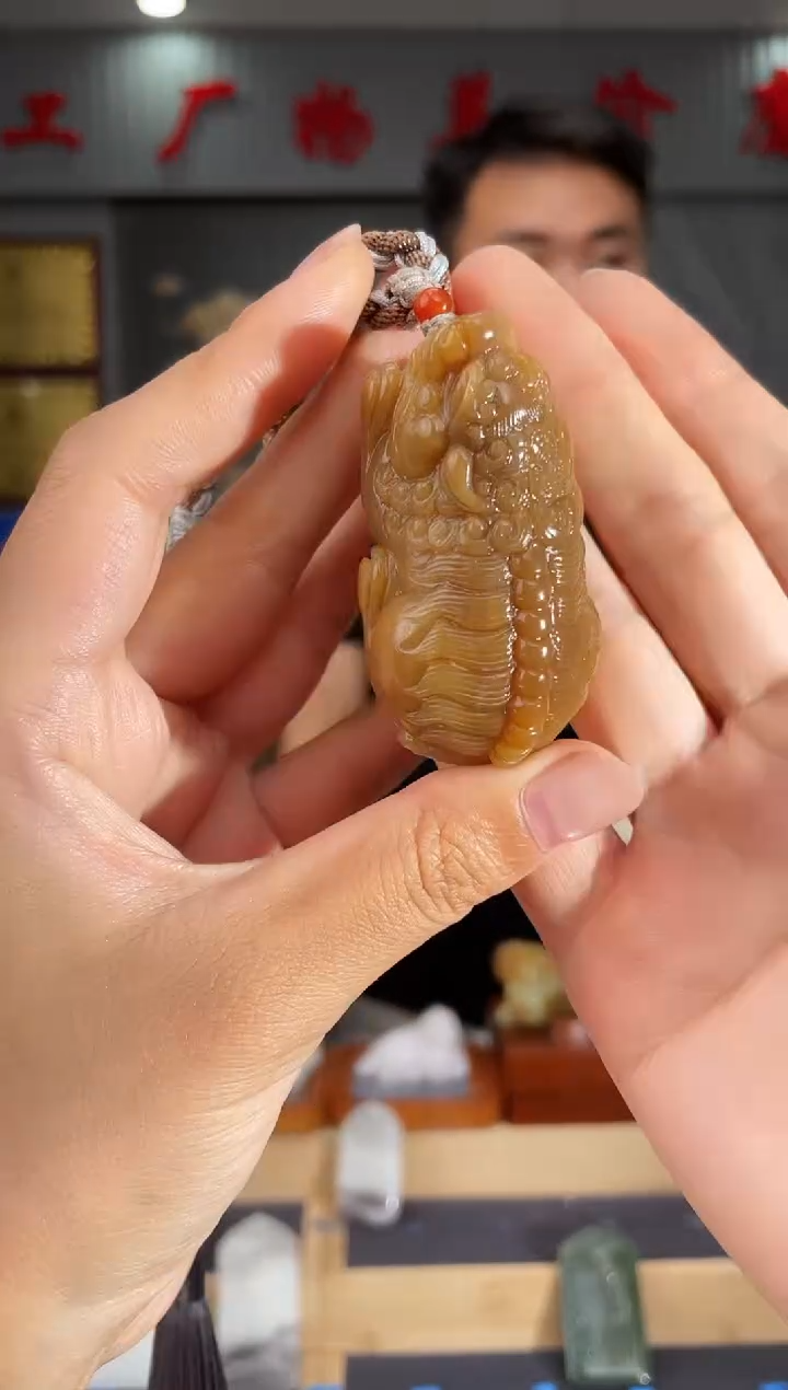 和田玉未镶嵌颈饰1