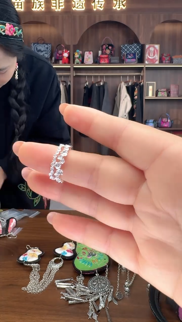 刺绣扶光苗绣传承19