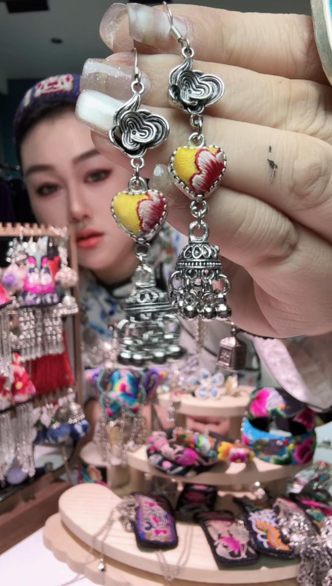 刺绣纯手工苗绣非遗耳环