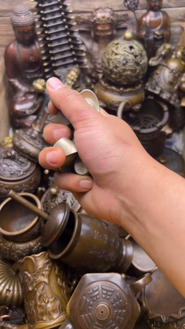 精美铜器，点击下单