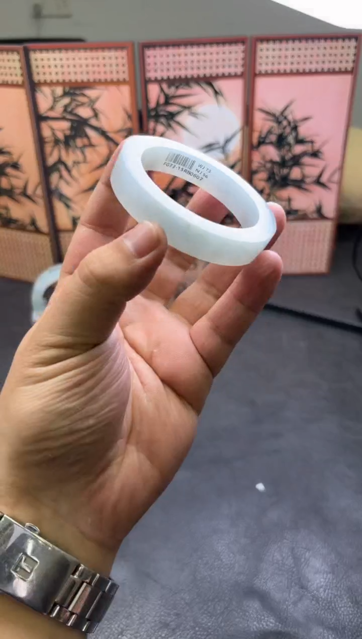 未镶嵌手镯定制翡翠初*手镯定制