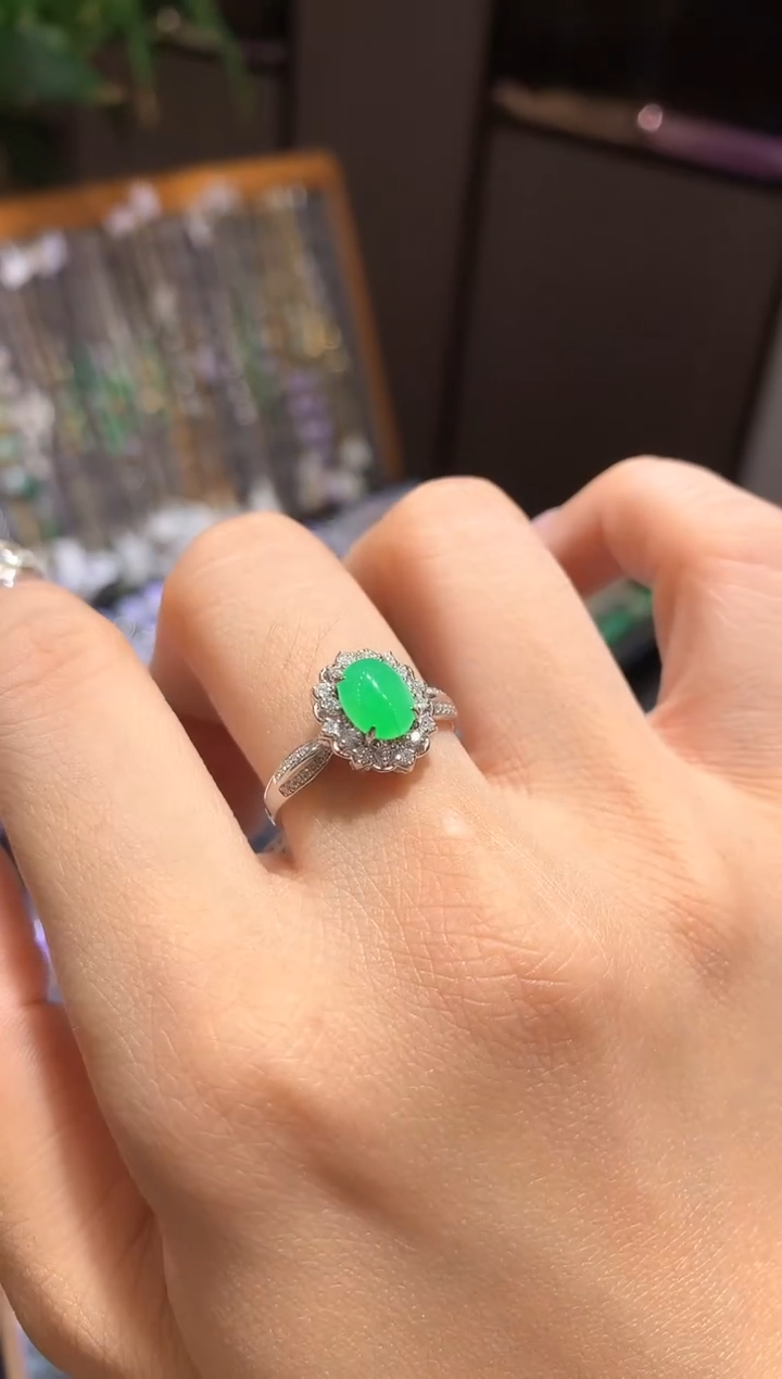 【闪购商品】翡翠吊坠(不含链)18K金镶嵌戒指