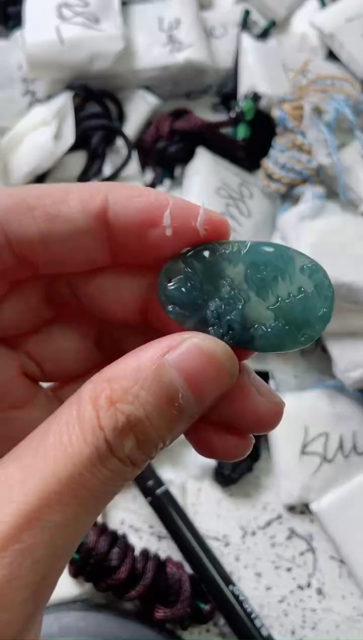 颈饰未镶嵌翡翠8