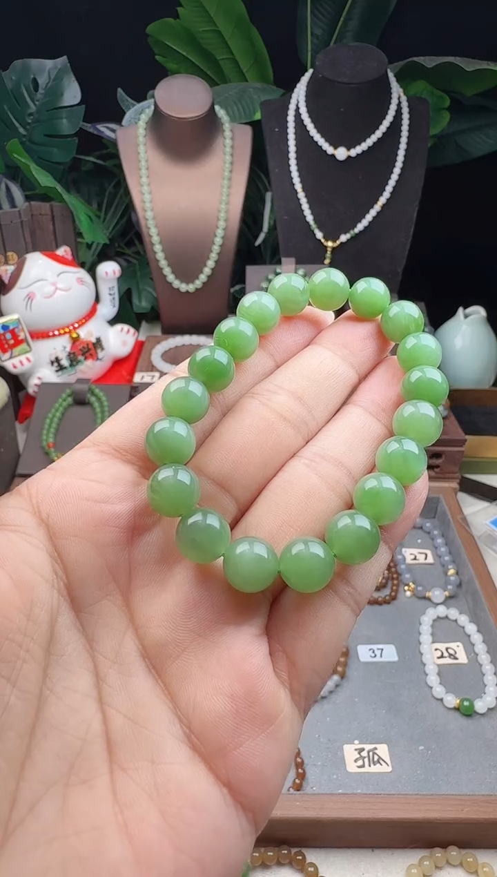 未镶嵌手串和田玉10m俄料苹果绿碧玉手串
