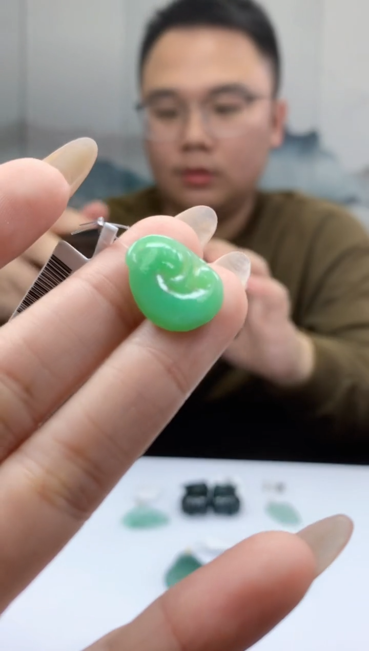 【闪购商品】定制翡翠未镶嵌888ee-毛货如意25赠金扣