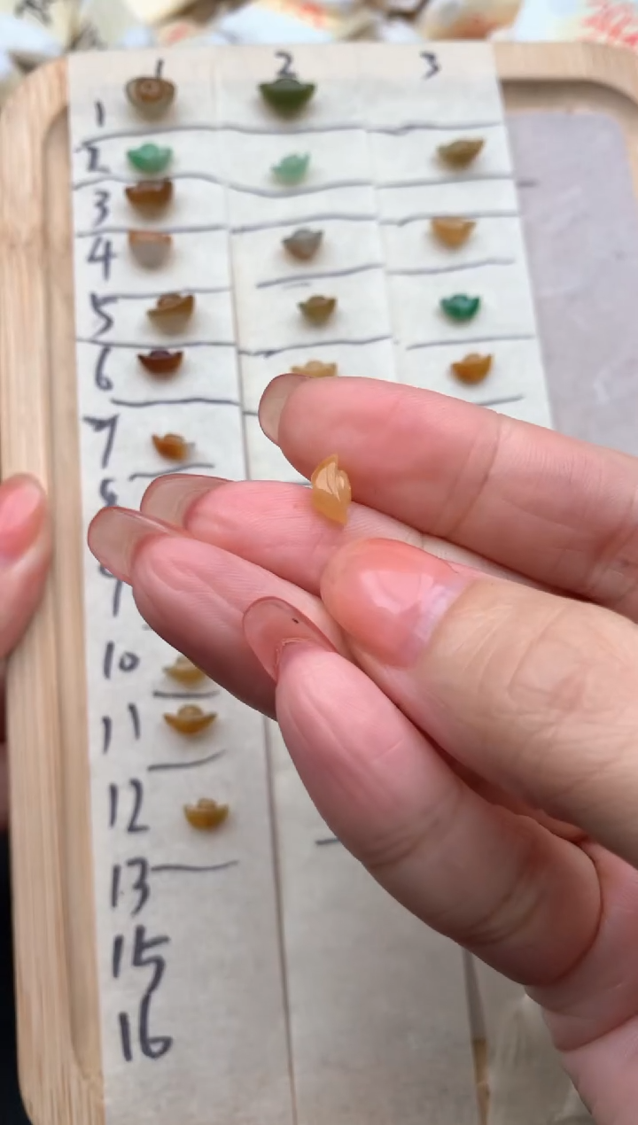 未镶嵌挂件翡翠?****੭一