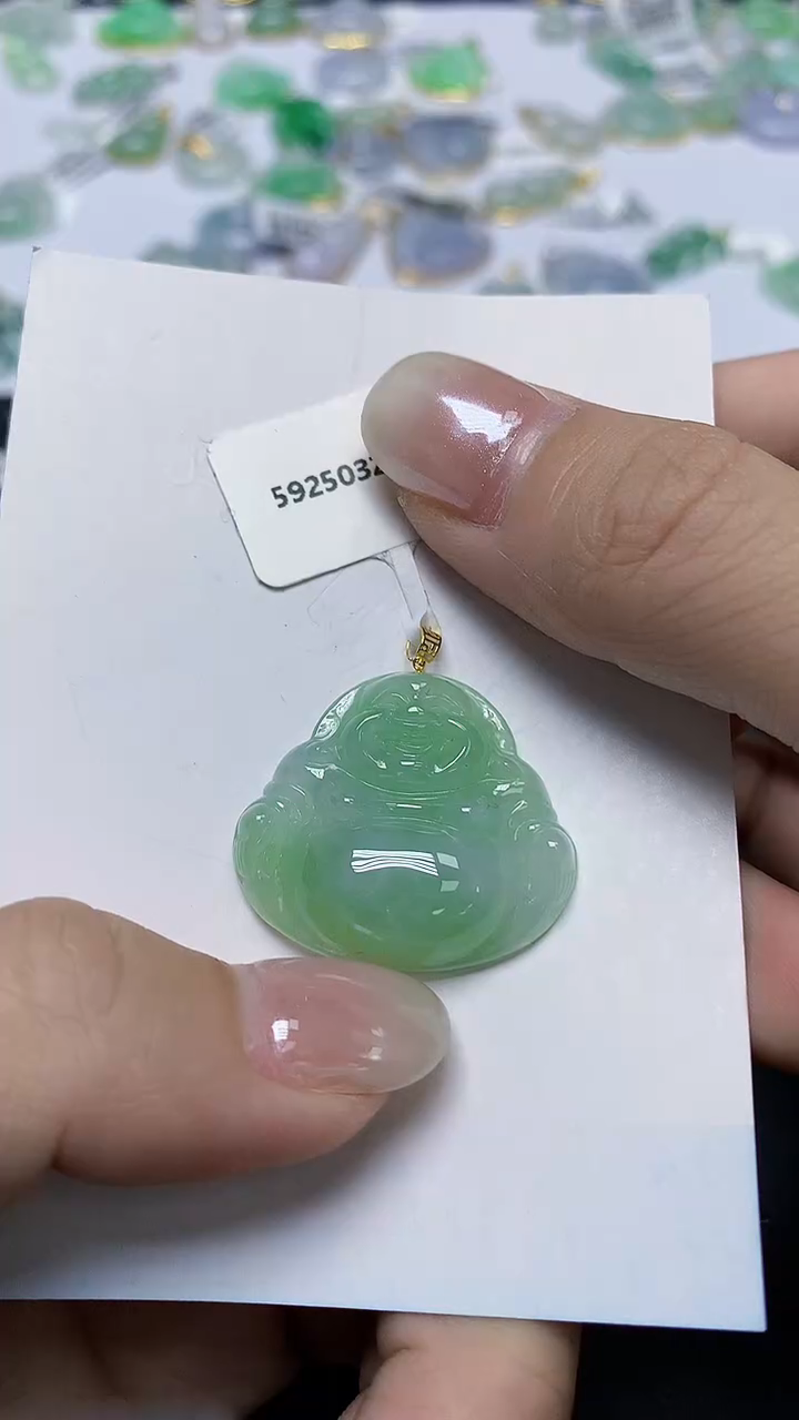 翡翠未镶嵌颈饰天然缅甸翡翠A货