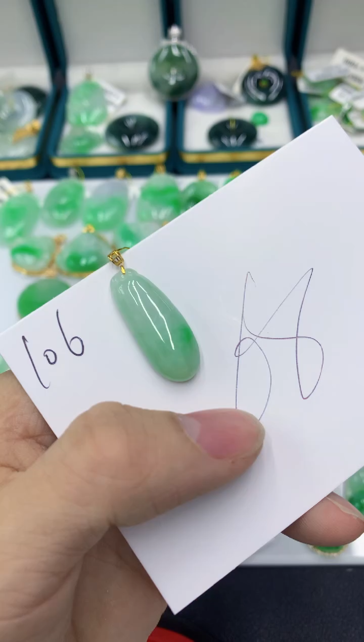 【闪购商品】翡翠颈饰18K金镶嵌11111111111