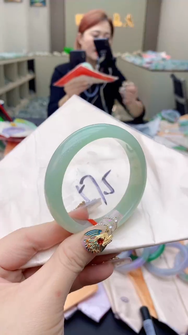 【闪购商品】翡翠手镯未镶嵌0280200769