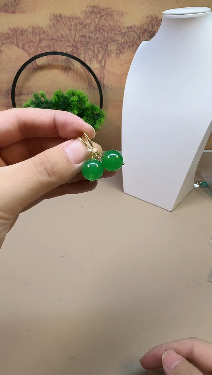 颈饰14K金镶嵌和田玉EEEE