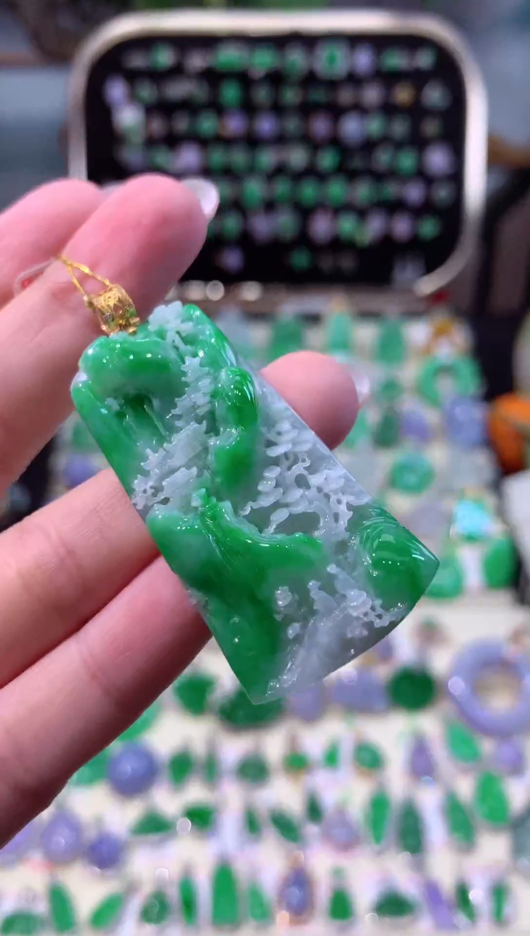 【闪购商品】翡翠颈饰18K金镶嵌缅甸天然A货翡翠