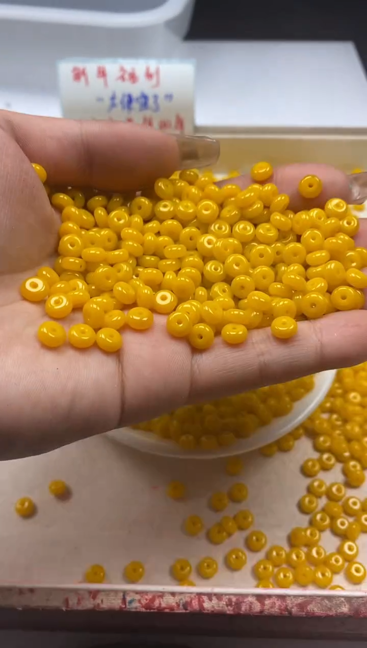 【闪购商品】玛瑙/玉髓颈饰未镶嵌w2118鸡油黄算盘6*3mm*60颗