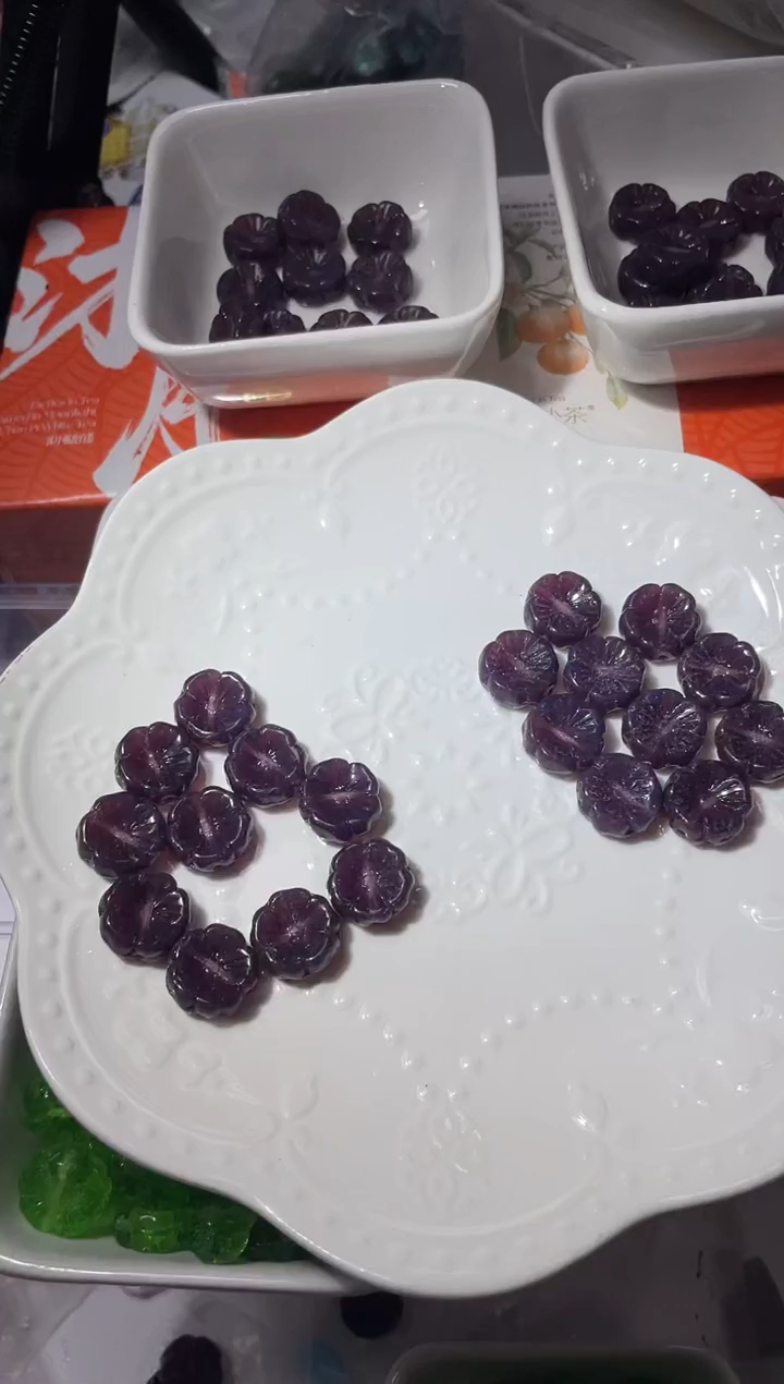 X054 14mm压制夏威夷花 深紫色 10颗