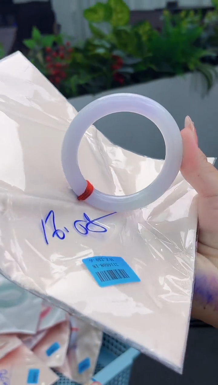 【闪购商品】翡翠手镯未镶嵌翡翠手镯