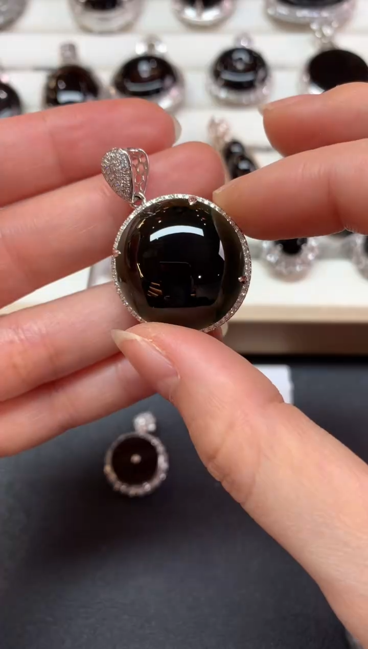 【闪购商品】翡翠吊坠(不含链)18K金镶嵌Z439|19800