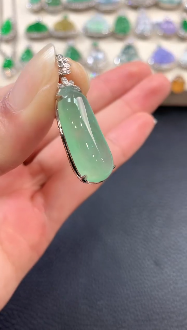 【闪购商品】翡翠吊坠(不含链)18K金镶嵌b62       