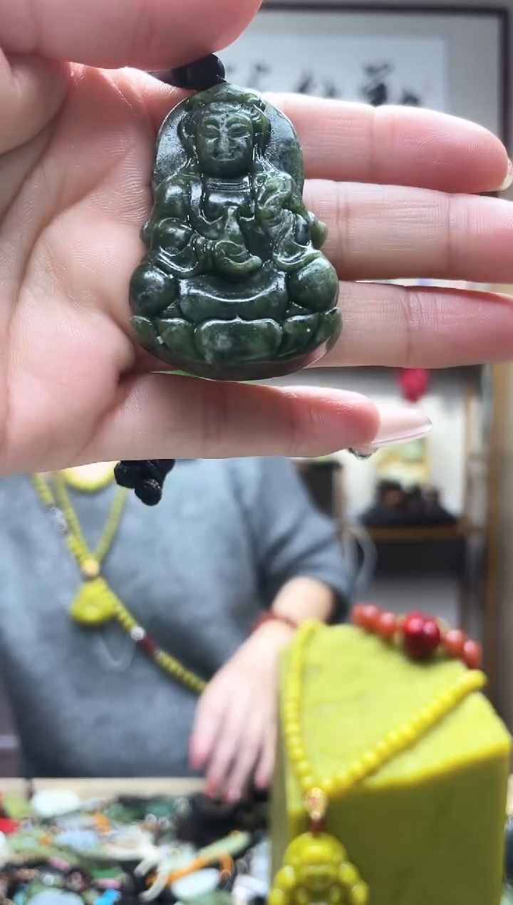 未镶嵌岫玉吊坠`