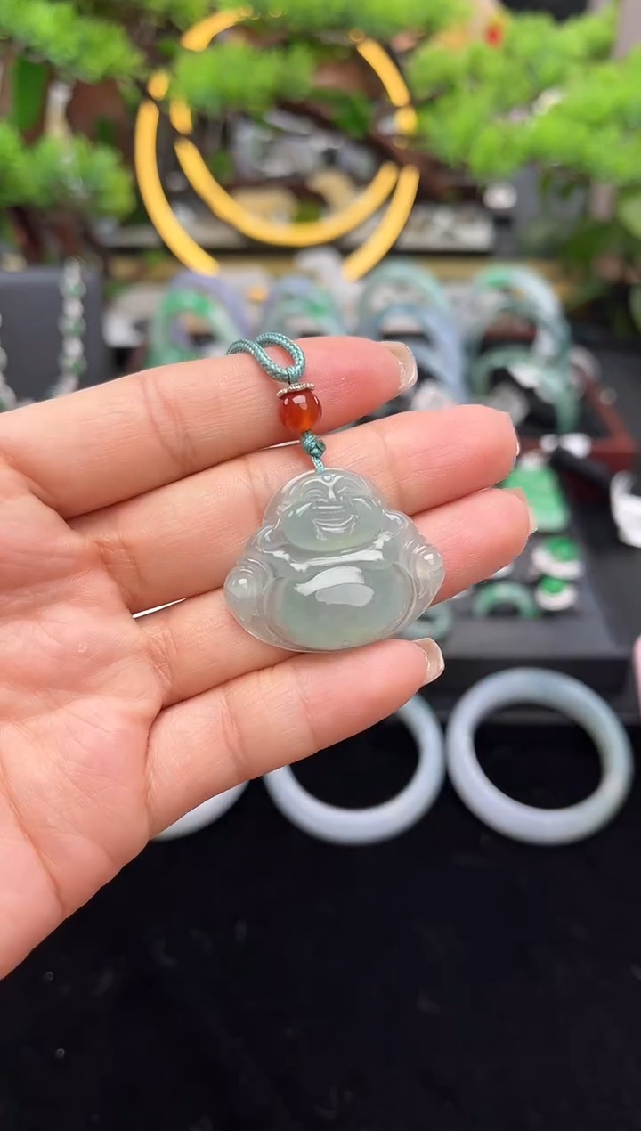 颈饰未镶嵌翡翠吊坠