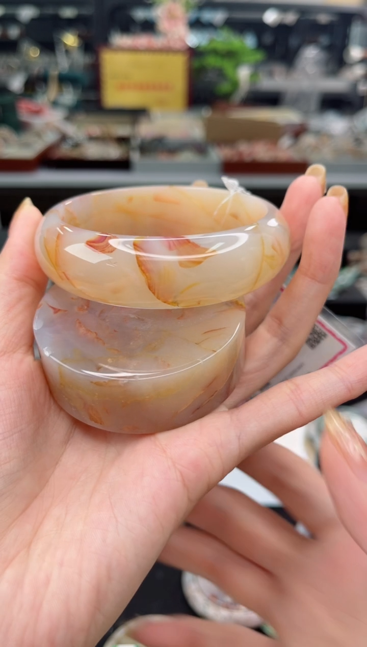 【闪购商品】石英质玉手镯未镶嵌63圈口（赠品镯心）66833