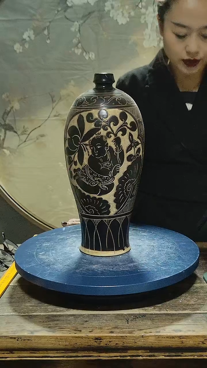 摆件磁州窑黑釉梅瓶高38公分