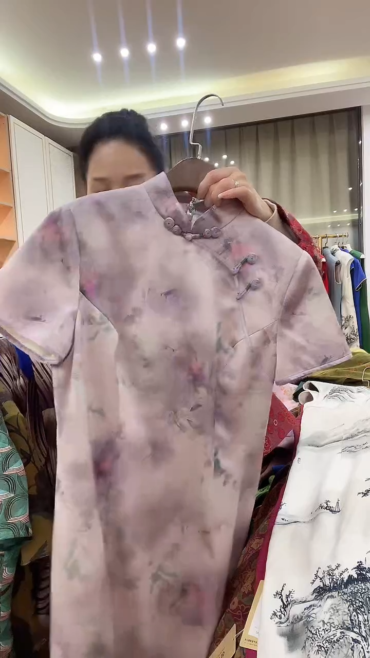 紫色真丝荷花旗袍XL码