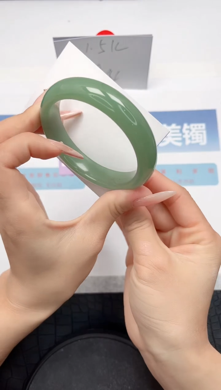 【闪购商品】石英质玉手镯未镶嵌G57-58.4