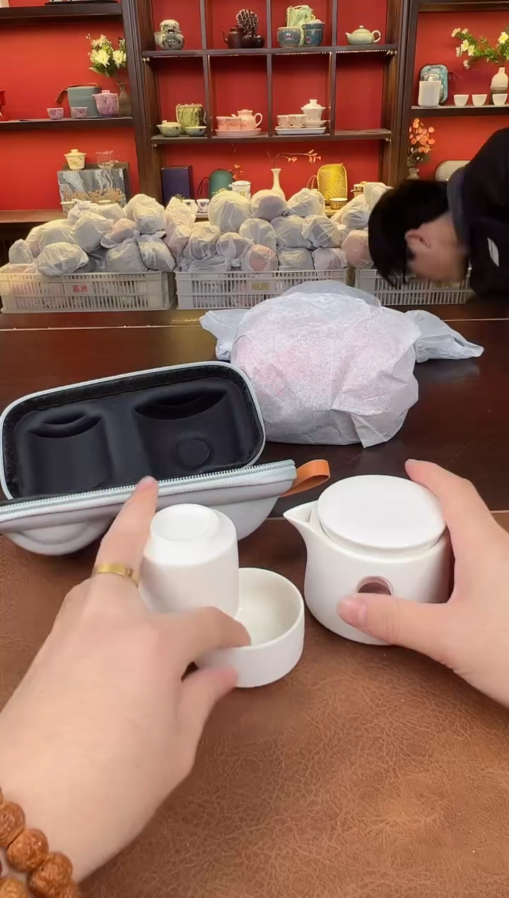 【闪购商品】车载白1111111111111