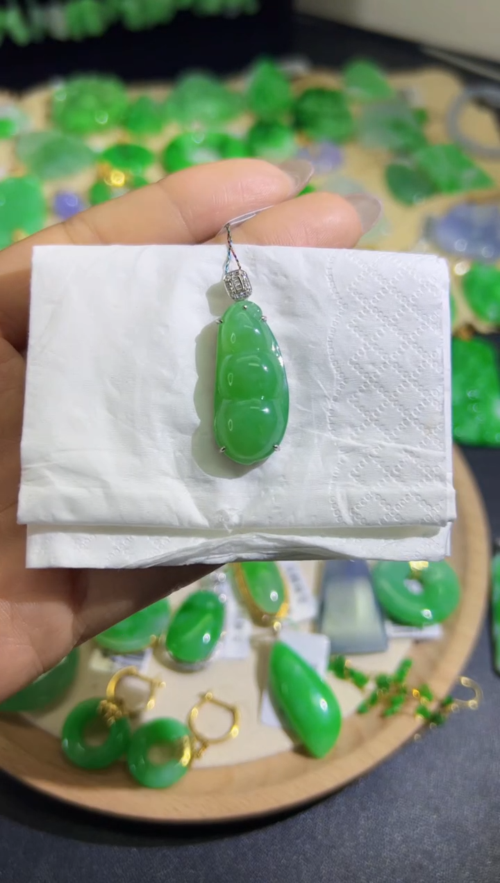 【闪购商品】翡翠颈饰18K金镶嵌Q缅料A货翡翠/支持复检/一件