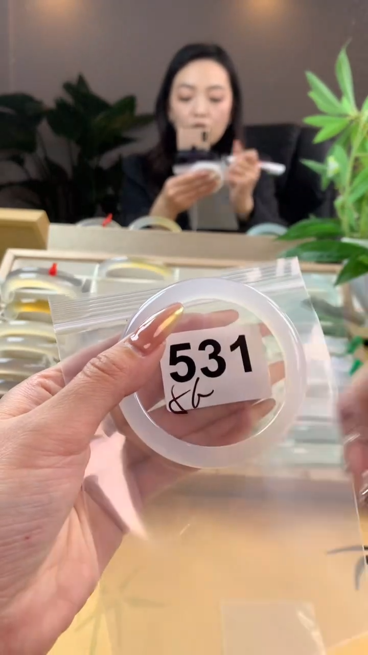 【闪购商品】玛瑙/玉髓手镯未镶嵌531