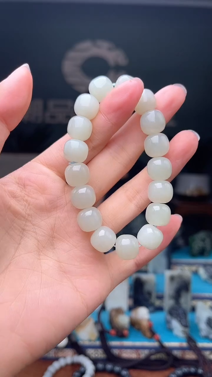 未镶嵌和田玉挂件1