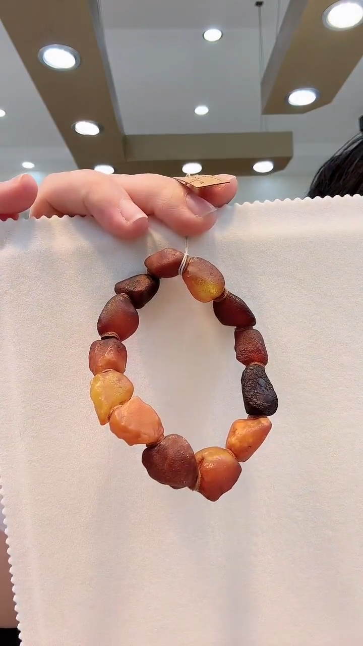 【闪购商品】琥珀手串未镶嵌手串