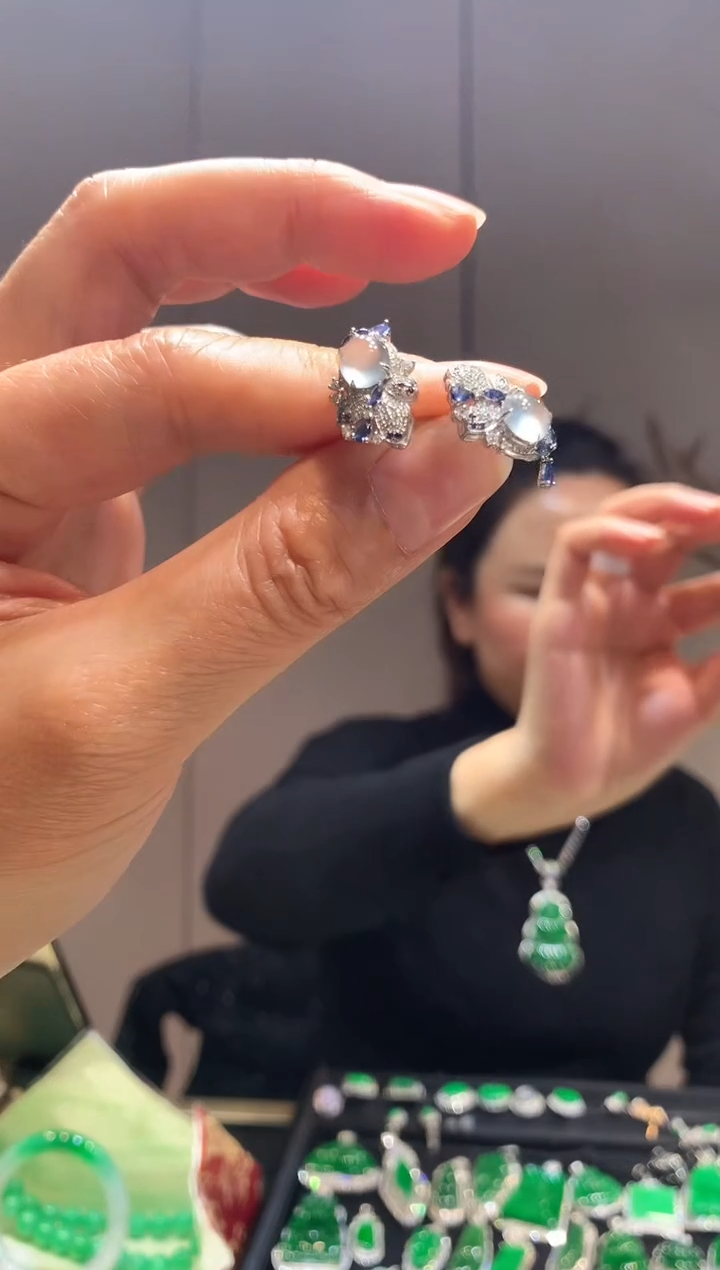 【闪购商品】翡翠耳饰18K金镶嵌耳饰 