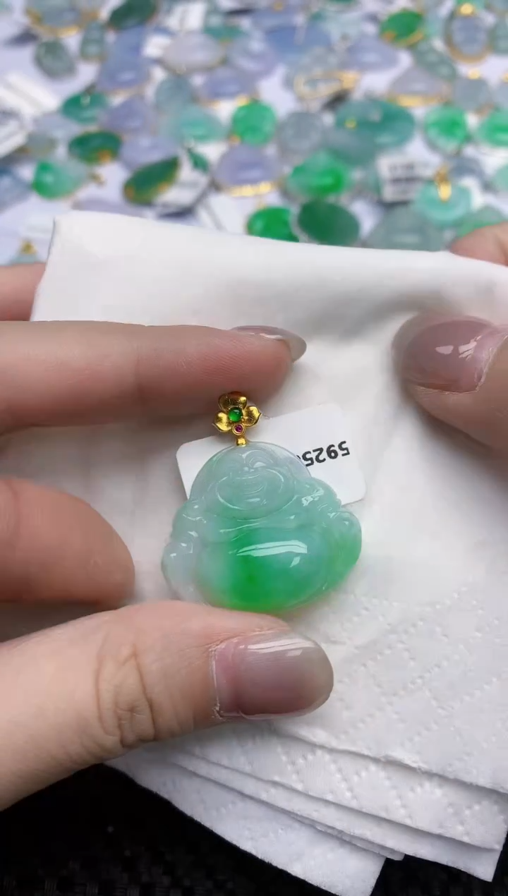 【闪购商品】翡翠颈饰18K金镶嵌天然翡翠A货