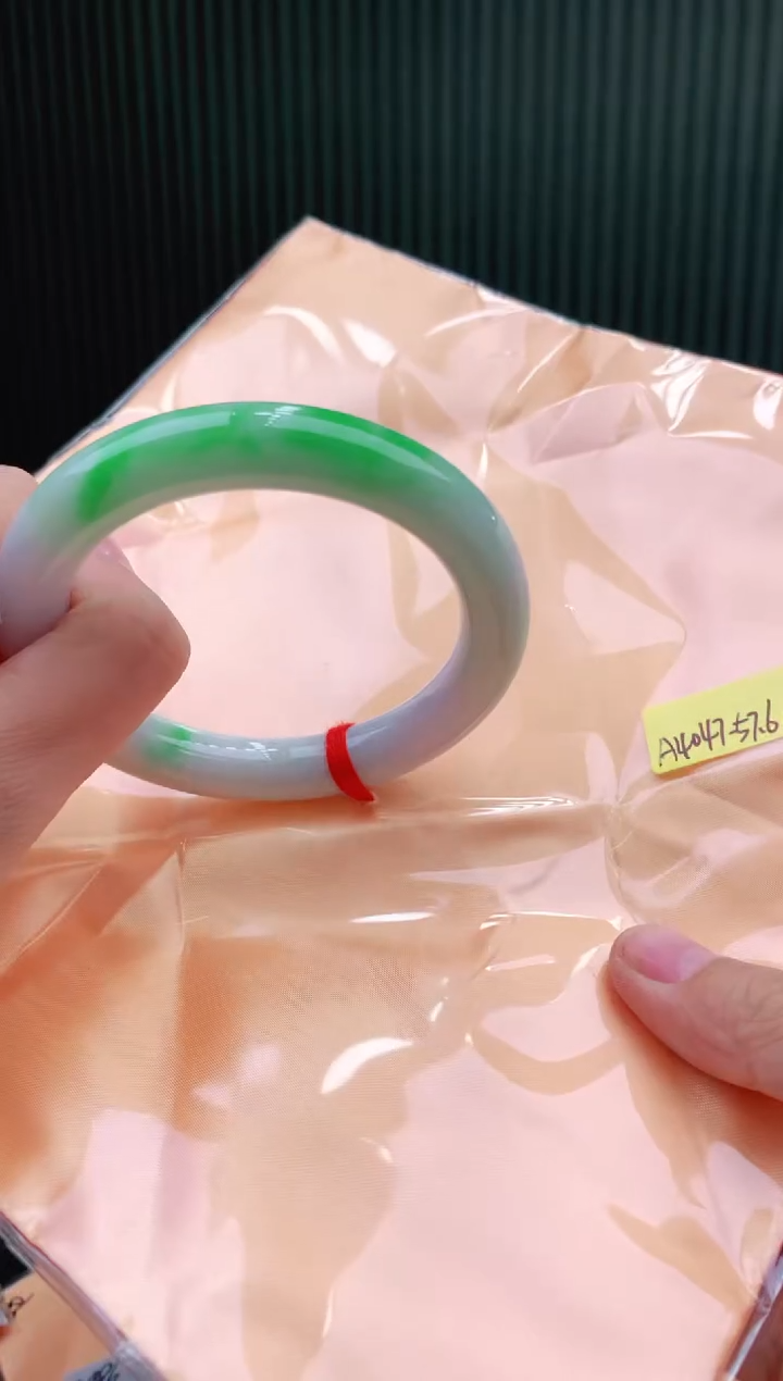 未镶嵌手镯翡翠57+