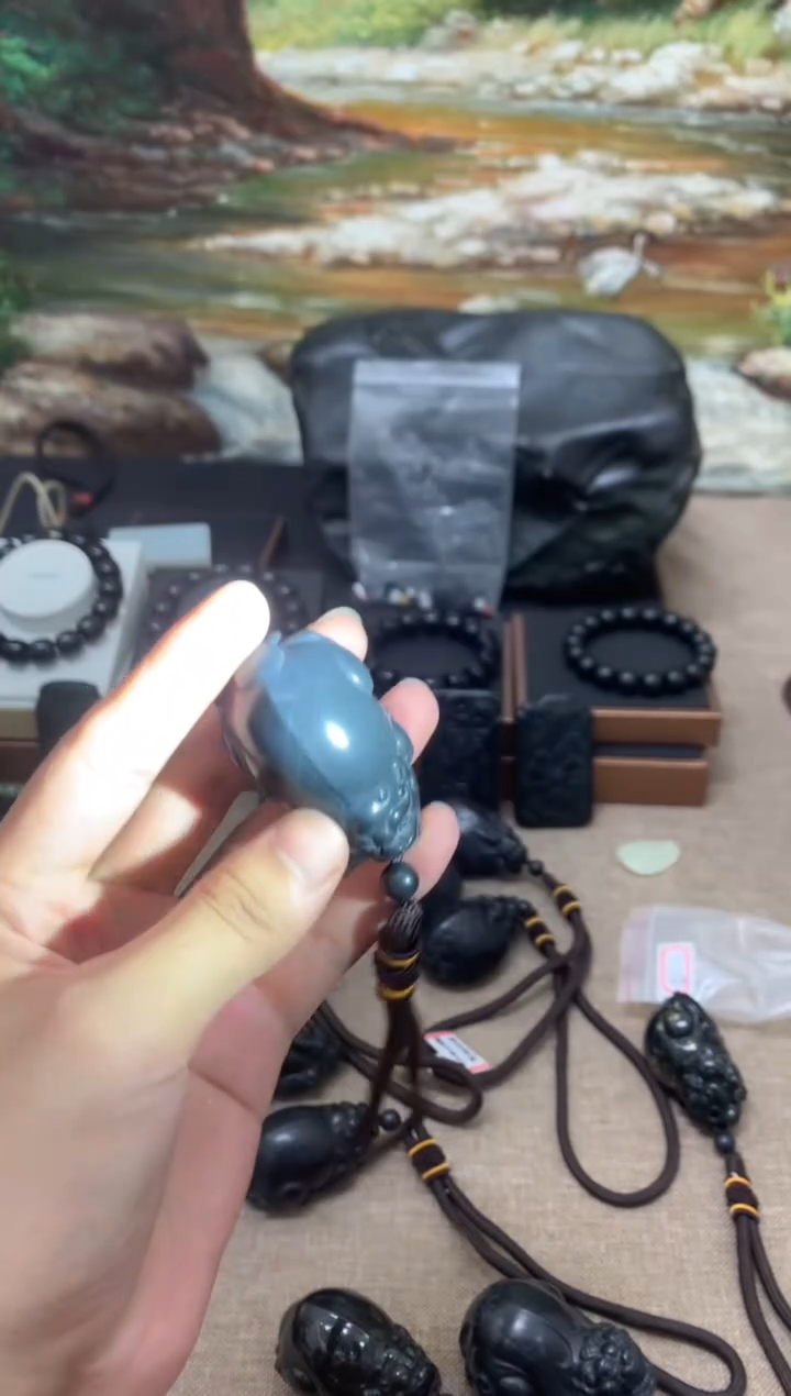 和田玉未镶嵌颈饰1