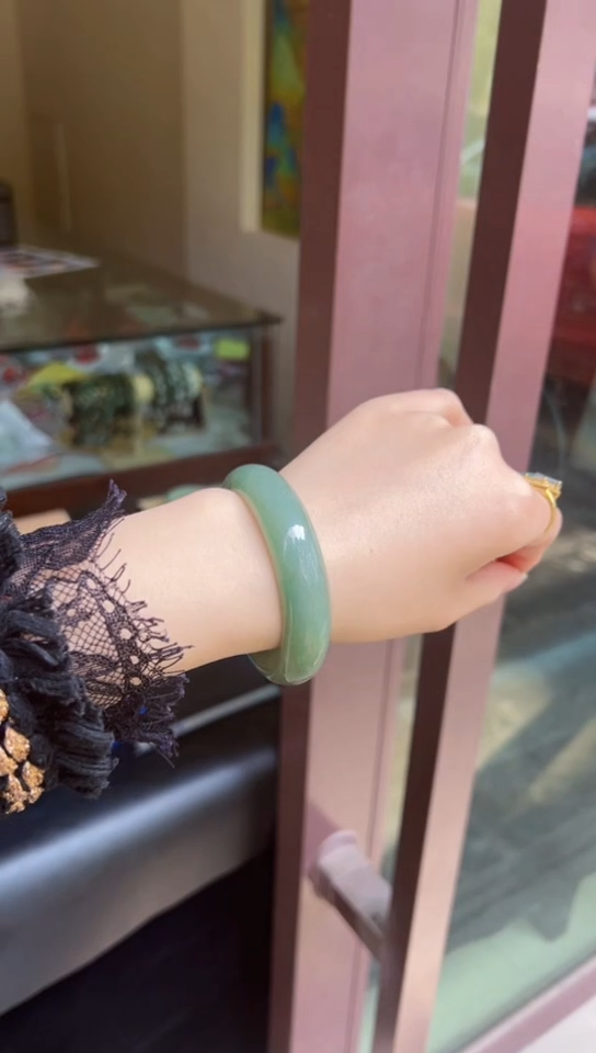 【闪购商品】翡翠手镯未镶嵌圈口  54  55