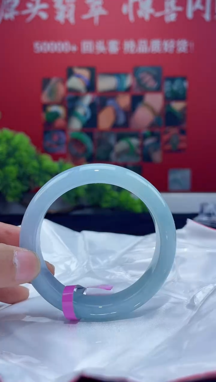 翡翠手镯未镶嵌手镯2