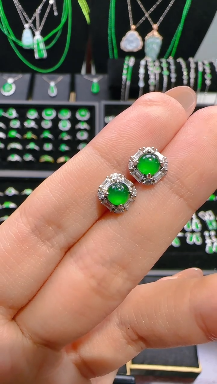 颈饰银S925镶嵌翡翠蛋面耳钉