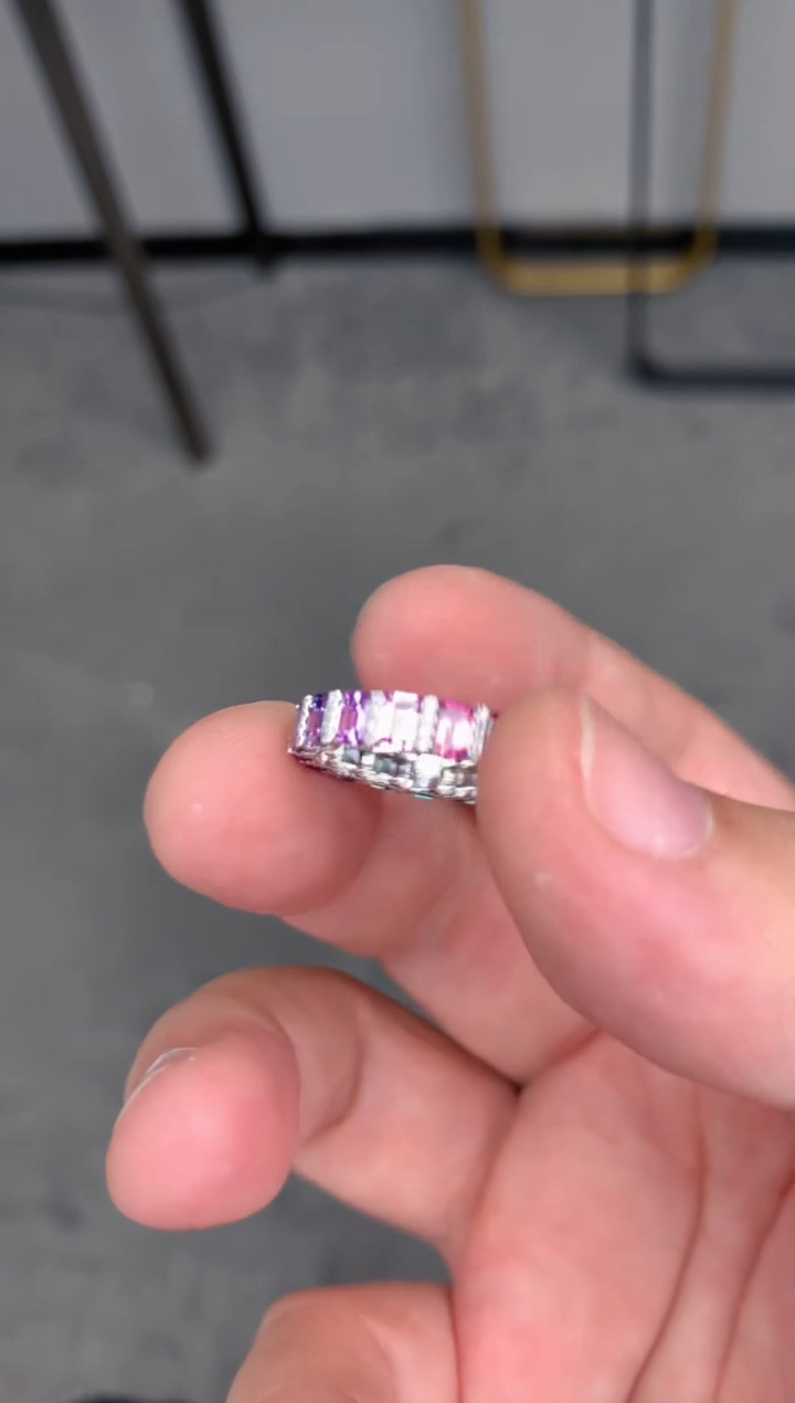 【闪购商品】定制蓝宝石戒指18K金镶嵌彩色蓝宝石排戒