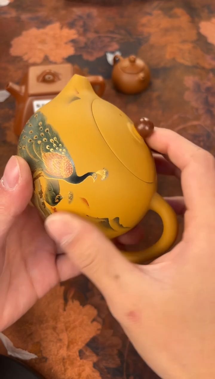 茶杯紫砂-孔雀黄段西施