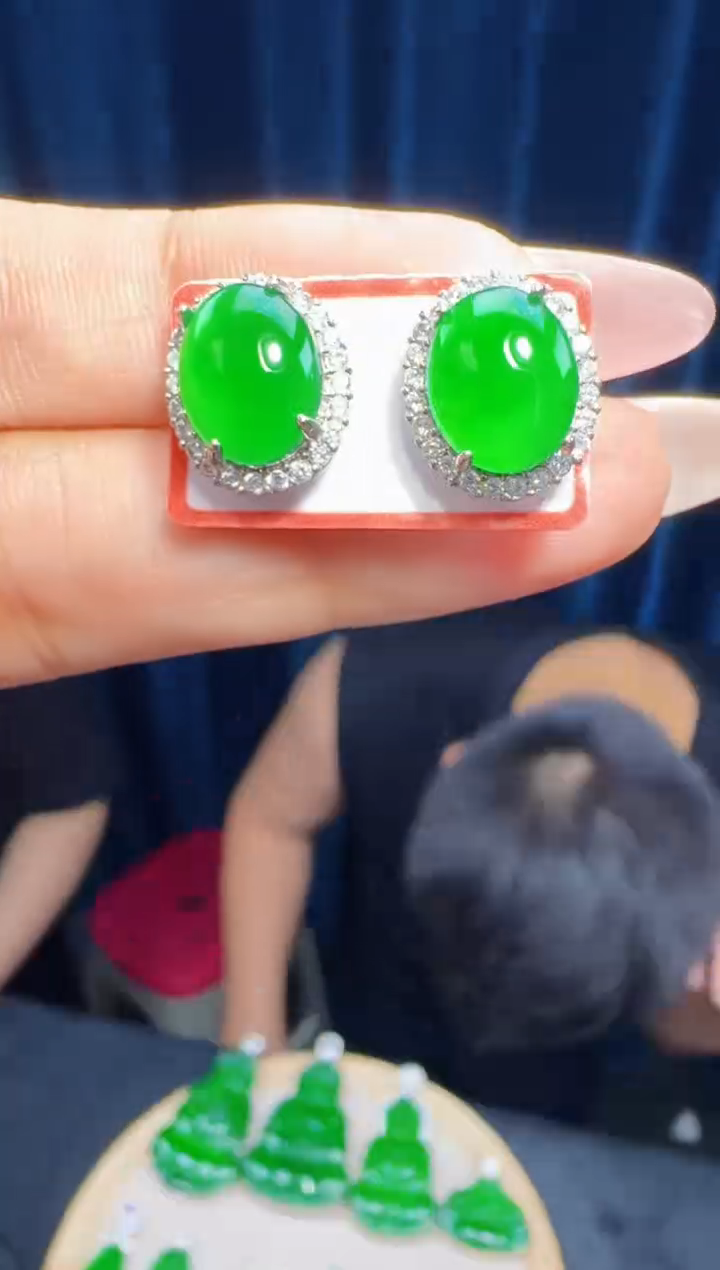 未镶嵌定制翡翠翡翠耳环7