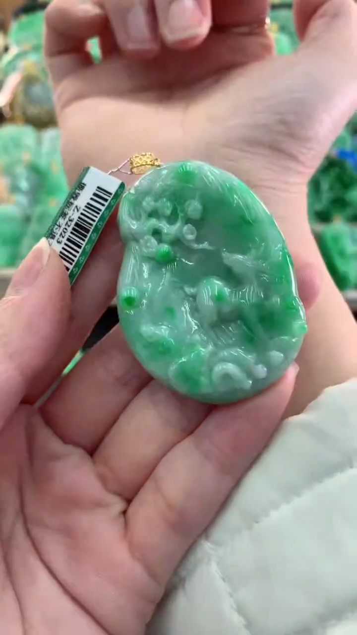 【闪购商品】翡翠吊坠(不含链)18K金镶嵌挂件