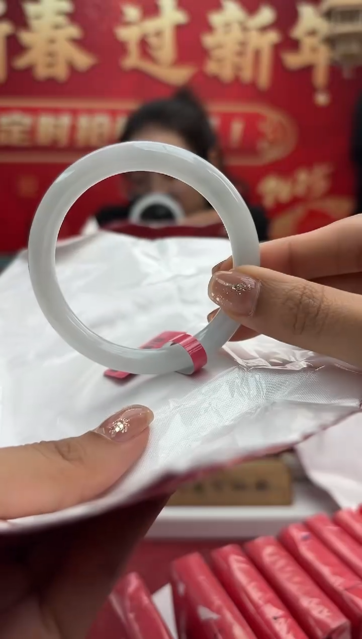【闪购商品】翡翠手镯（圆镯）未镶嵌4手镯