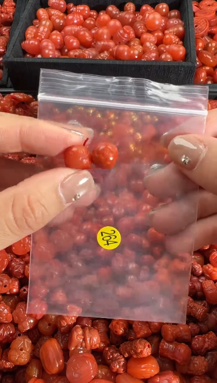 【闪购商品】南红玛瑙颈饰未镶嵌1