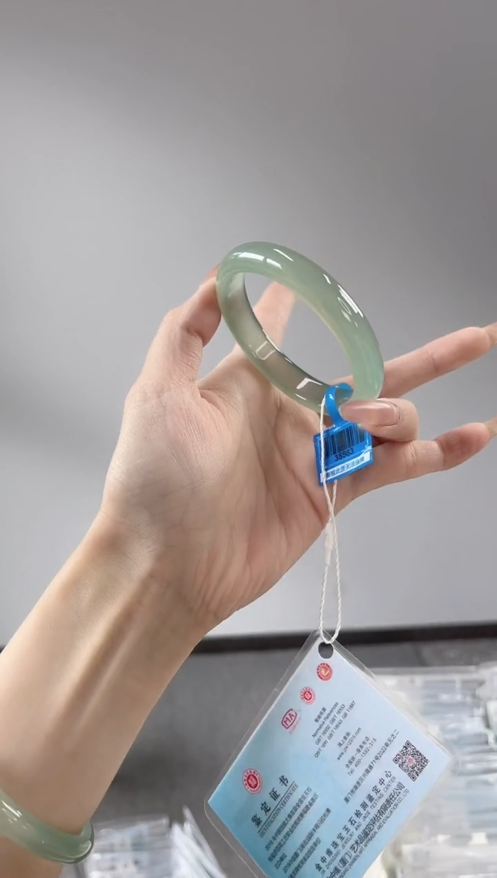 玛瑙/玉髓手镯未镶嵌56-57圈