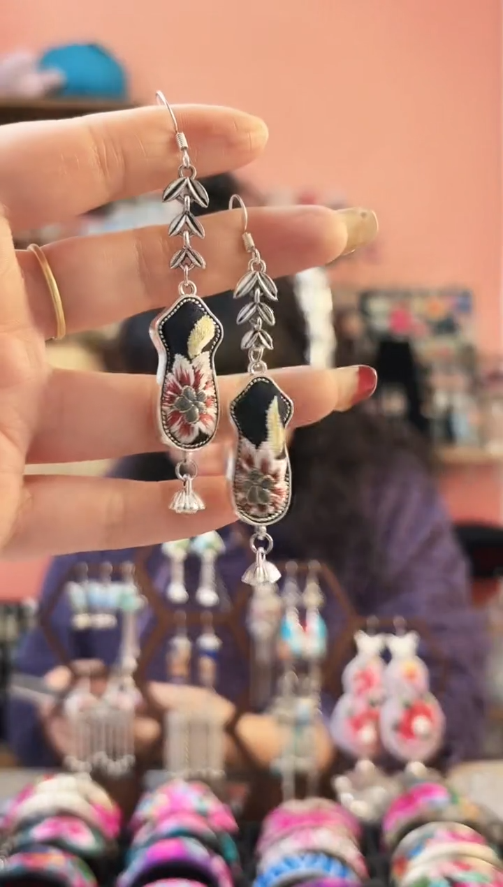 艺枝独绣手工饰品109