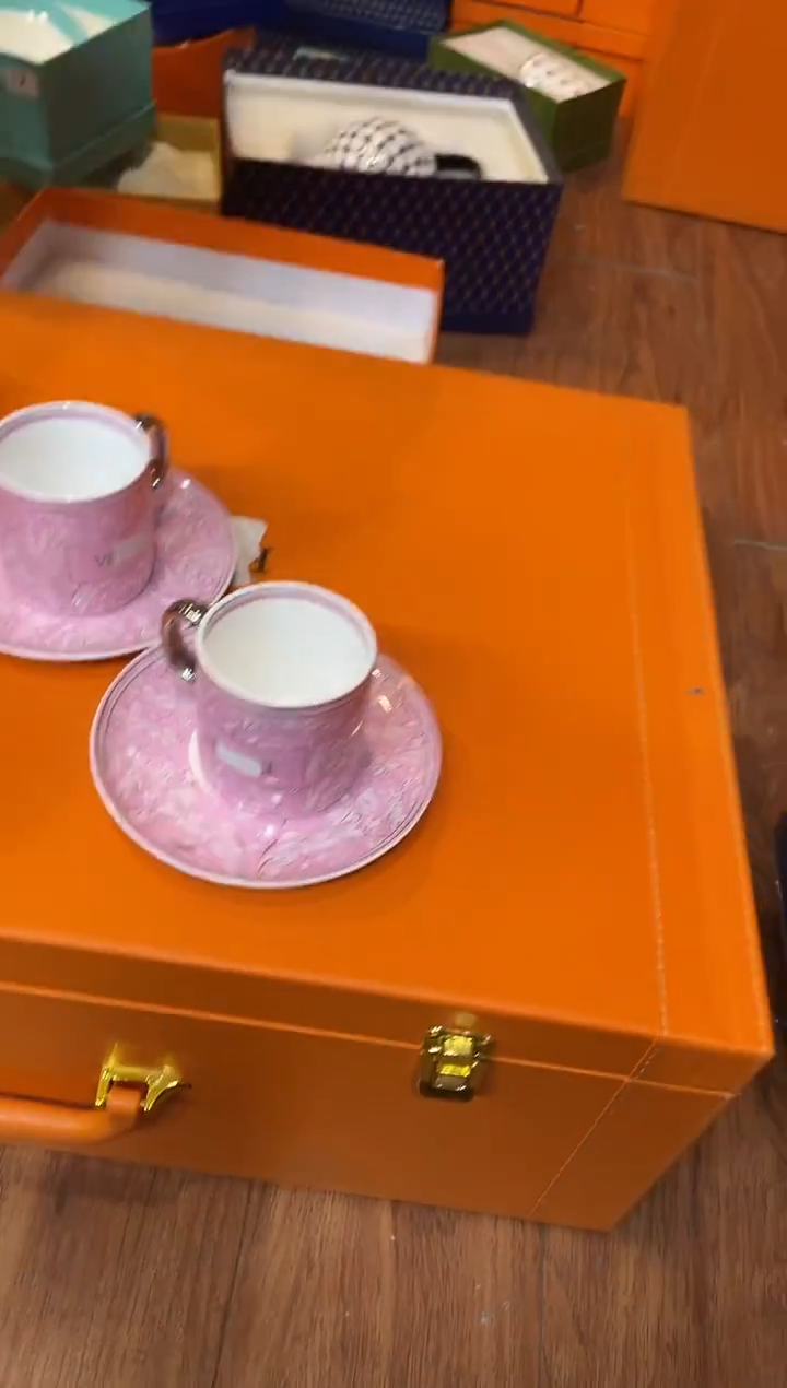 杯鸿辉家品牌瓷器，京东包邮！