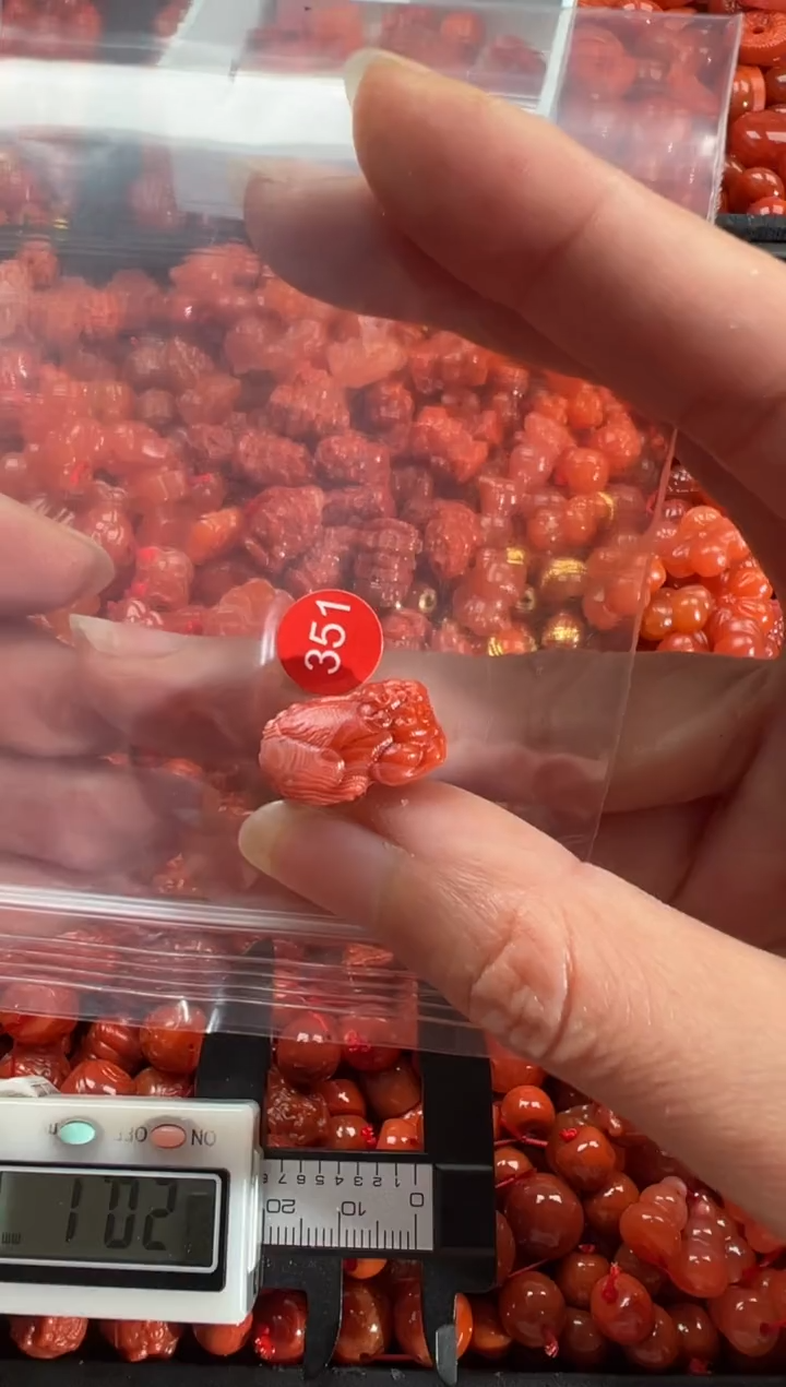 【闪购商品】南红玛瑙颈饰未镶嵌1