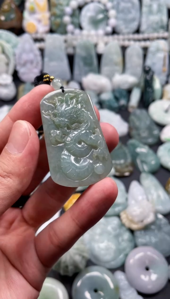 翡翠未镶嵌颈饰天然翡翠a货